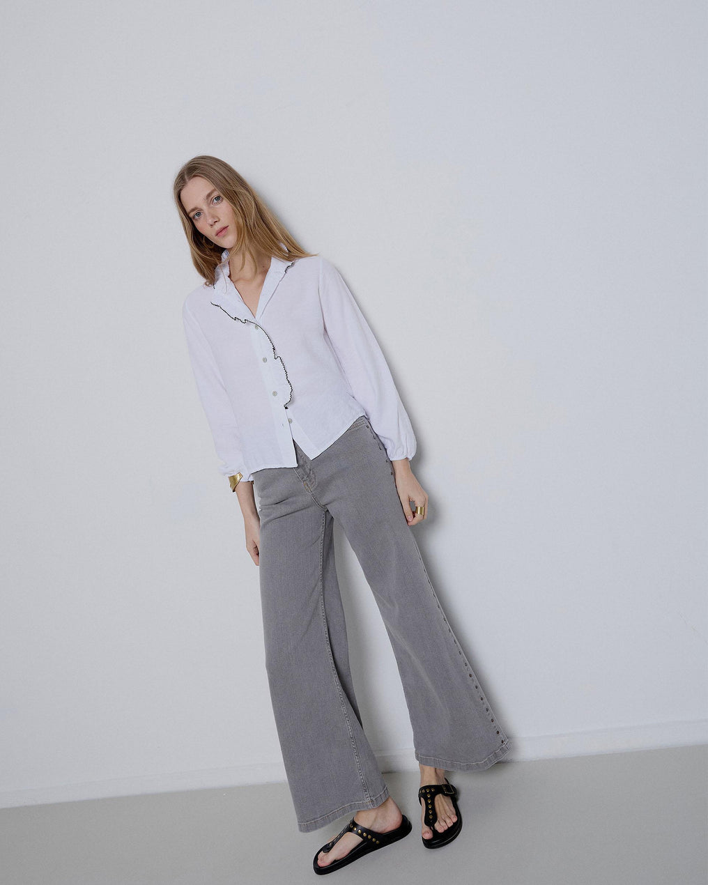 Blusa Volante Contraste Blanca
